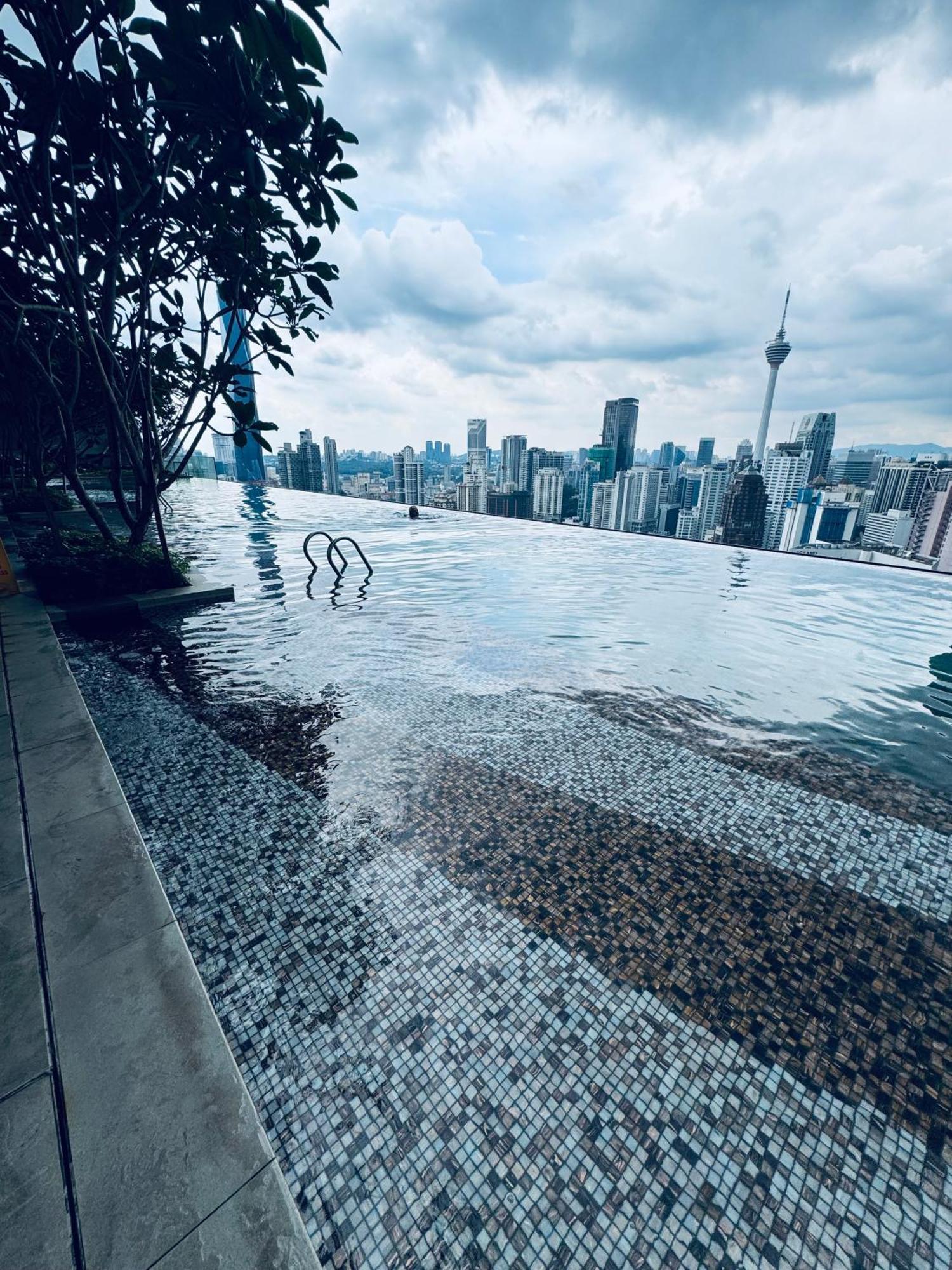 Luxury Suites At Axon Residence Kuala Lumpur Exterior photo