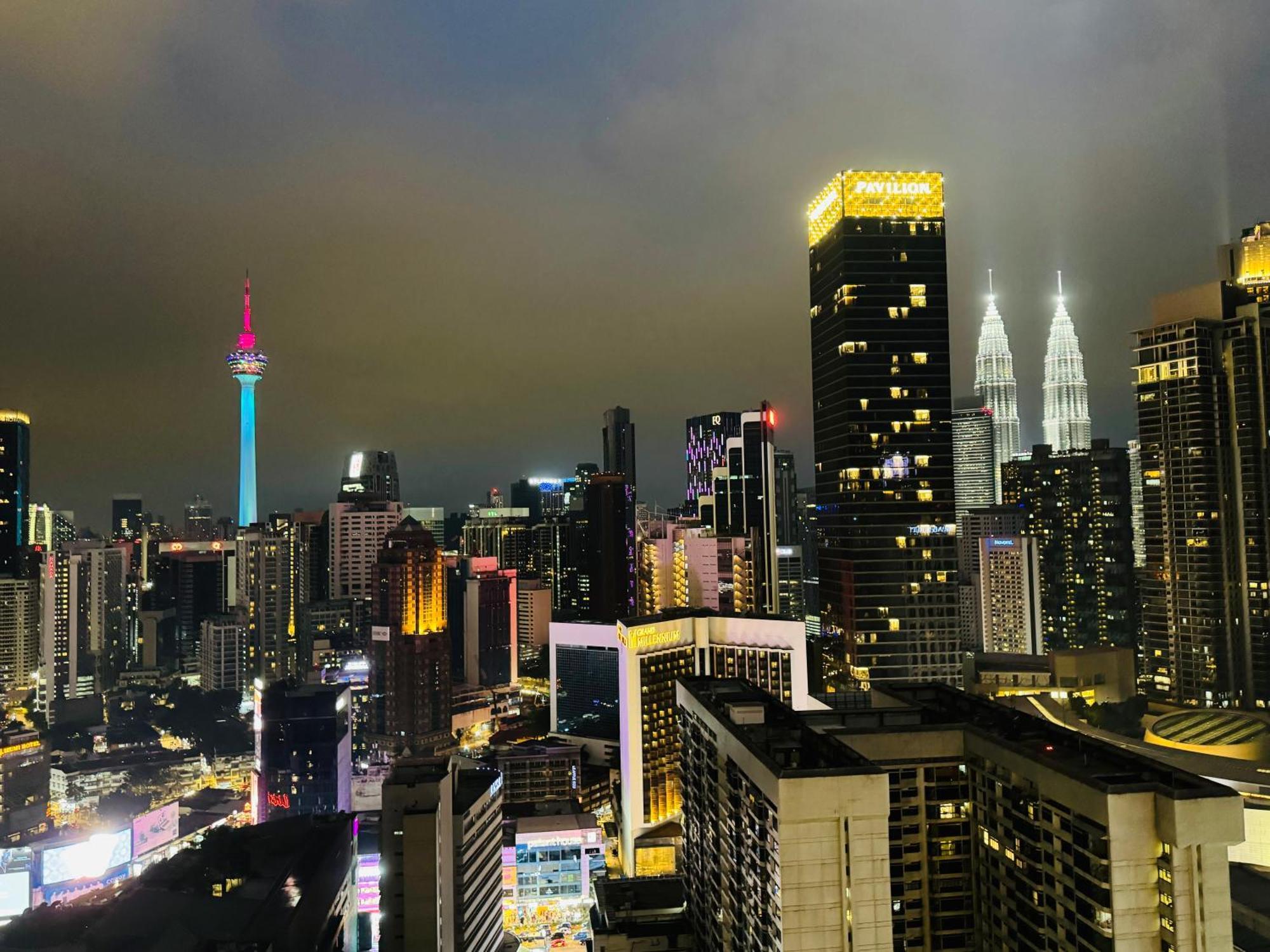 Luxury Suites At Axon Residence Kuala Lumpur Exterior photo