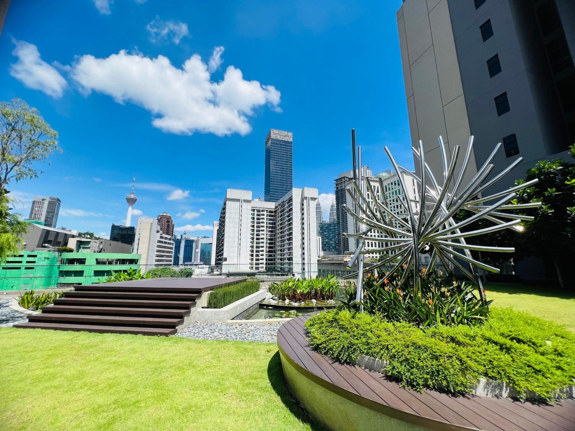 Luxury Suites At Axon Residence Kuala Lumpur Exterior photo